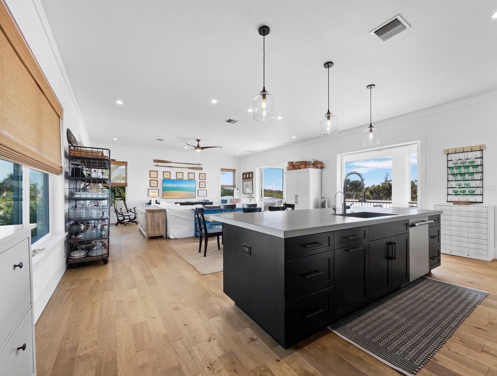 Image 15 of 53 For 758 Saint Judes Drive N