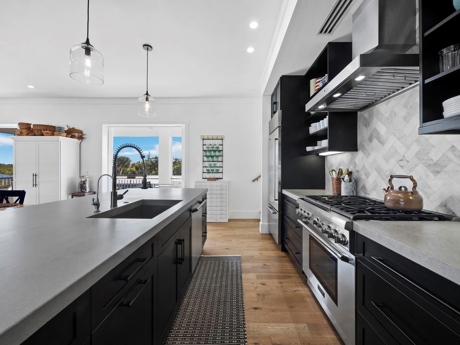 Image 17 of 53 For 758 Saint Judes Drive N