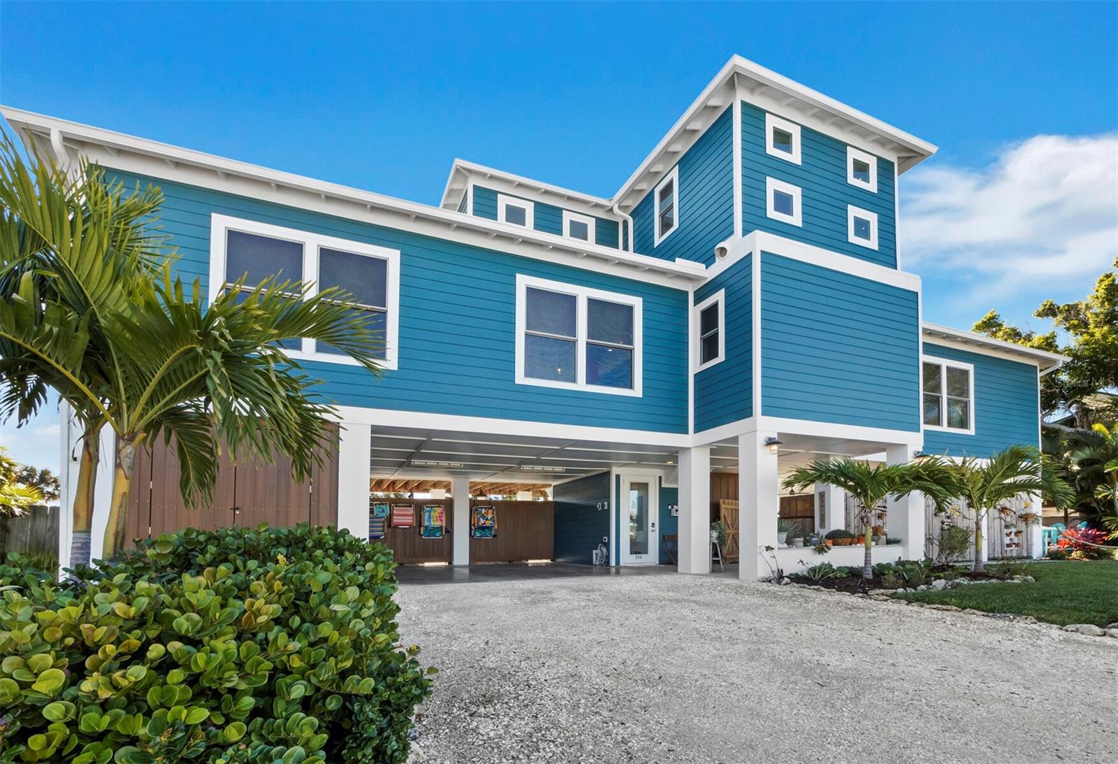 Image 2 of 53 For 758 Saint Judes Drive N