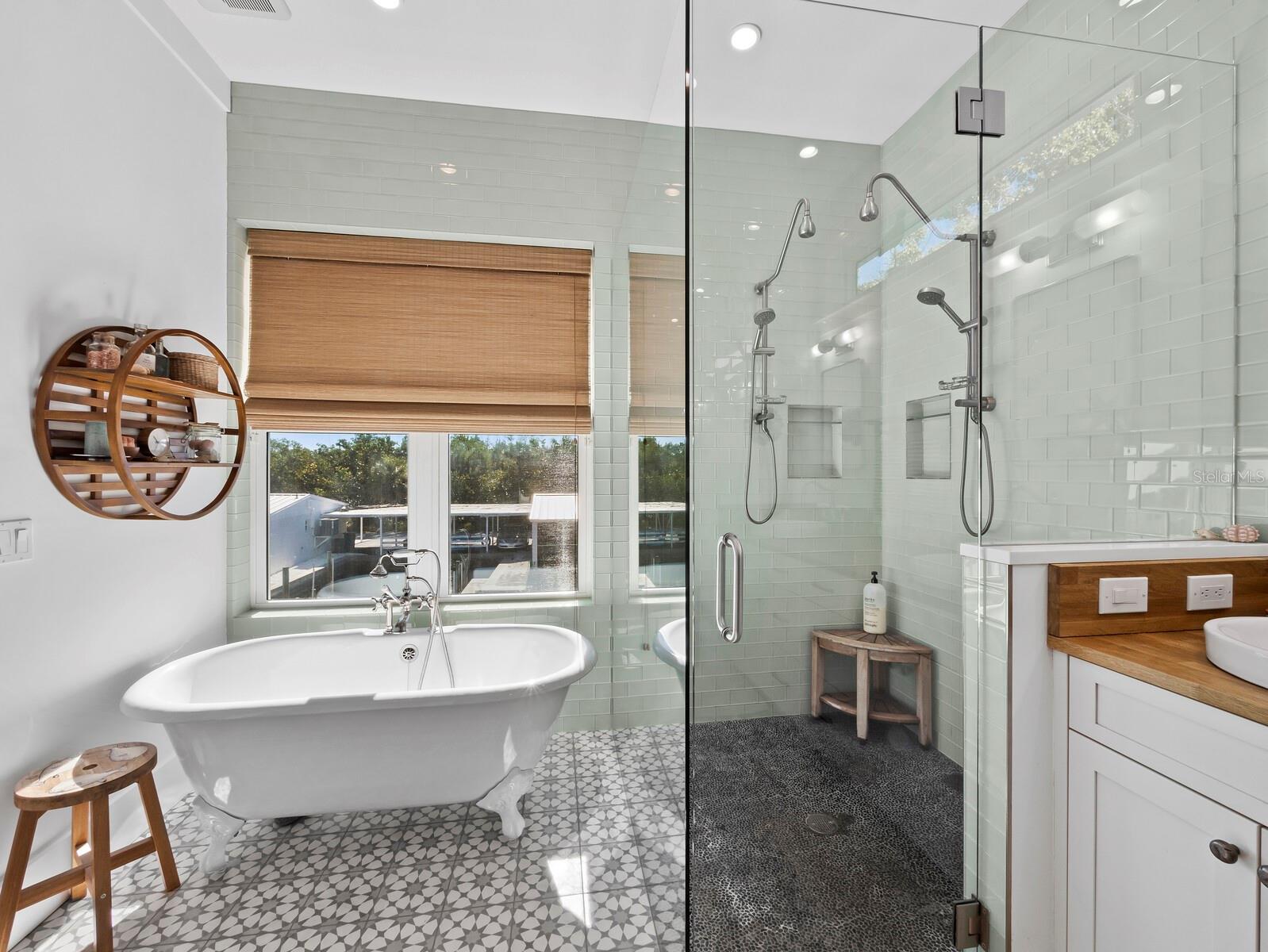 Image 28 of 53 For 758 Saint Judes Drive N