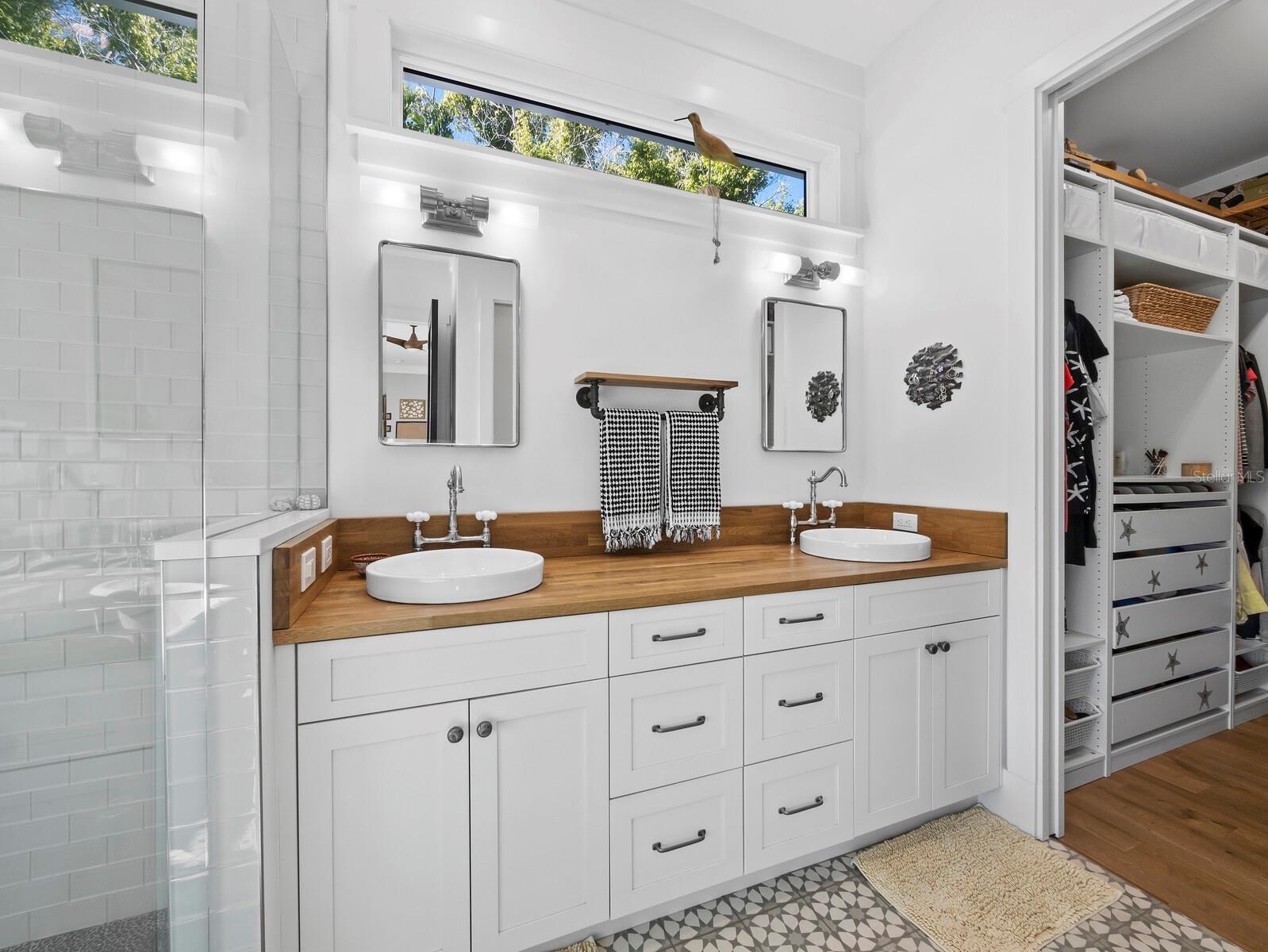 Image 29 of 53 For 758 Saint Judes Drive N