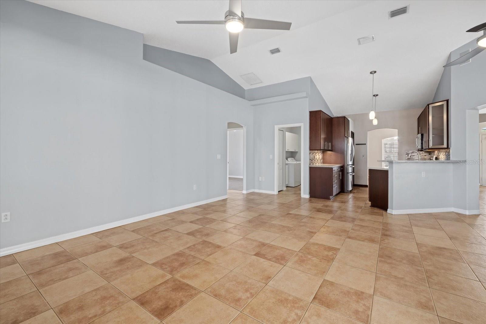 Image 17 of 48 For 4046 Green Tree Avenue