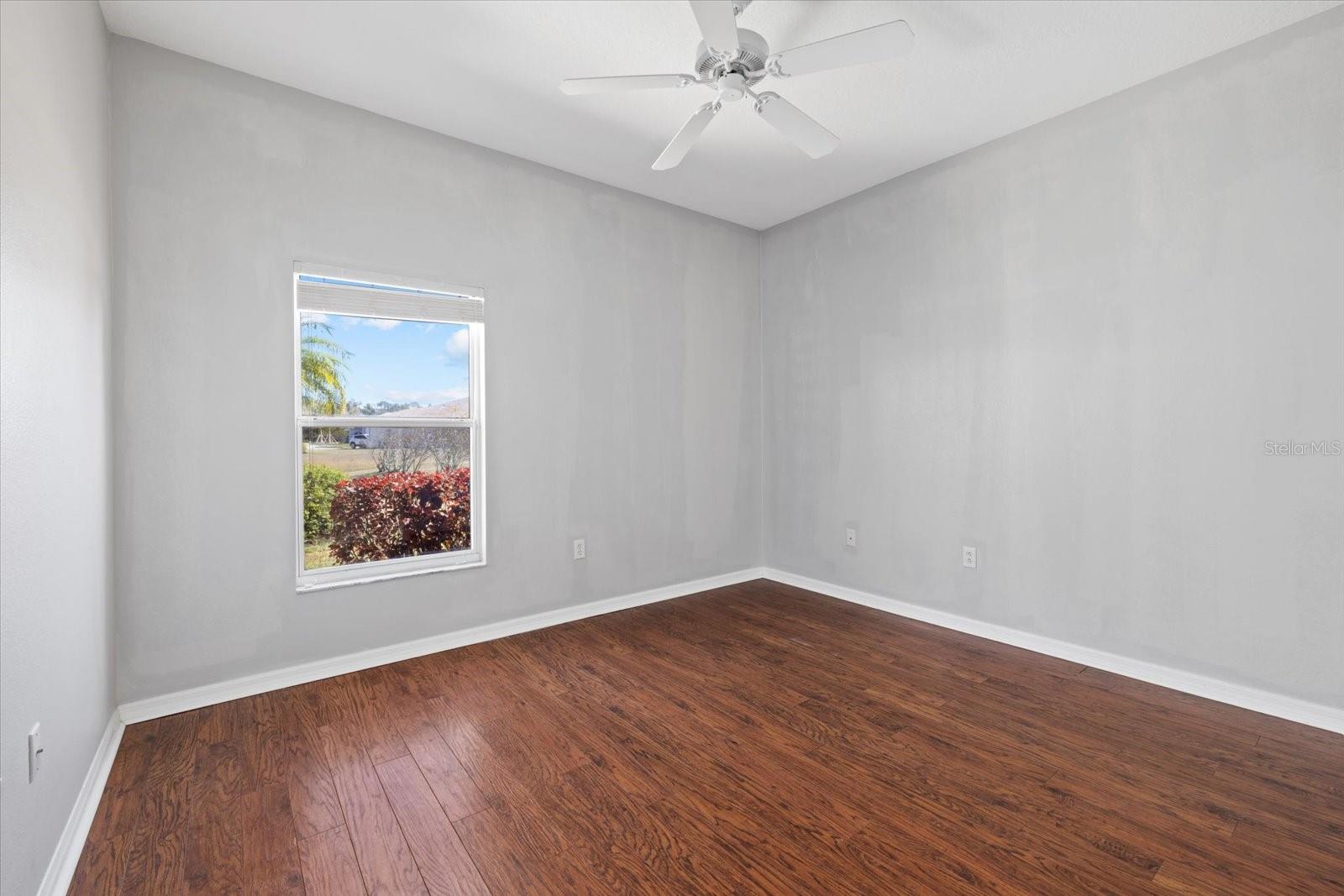 Image 19 of 48 For 4046 Green Tree Avenue