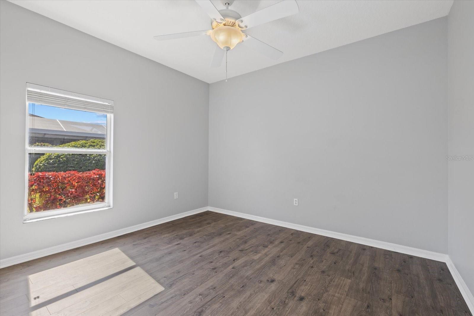 Image 21 of 48 For 4046 Green Tree Avenue