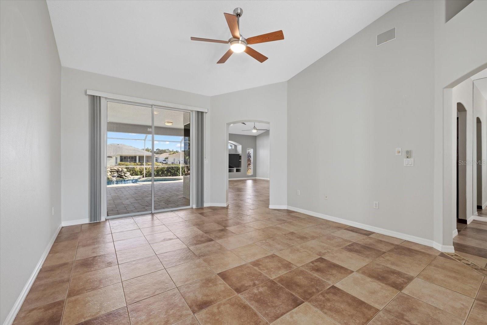 Image 5 of 48 For 4046 Green Tree Avenue