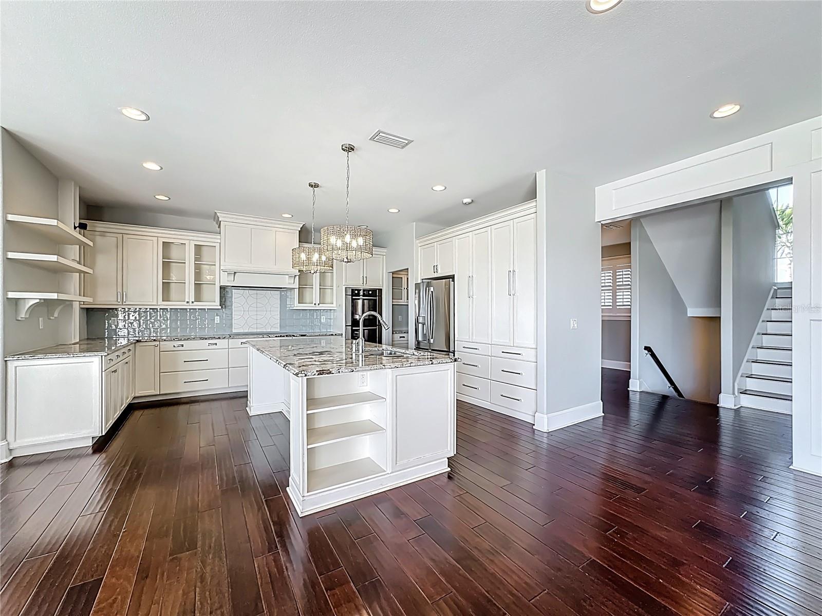 Listing photo id 18 for 529 77th Street