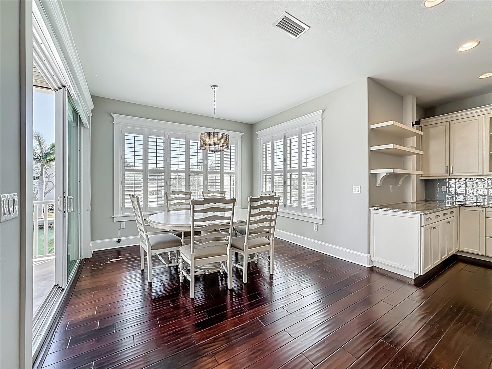 Listing photo id 21 for 529 77th Street