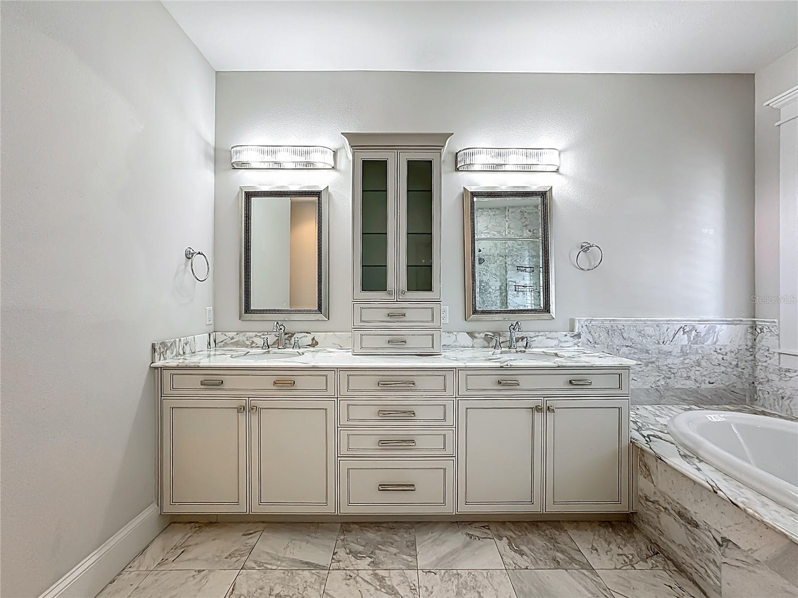 Listing photo id 26 for 529 77th Street