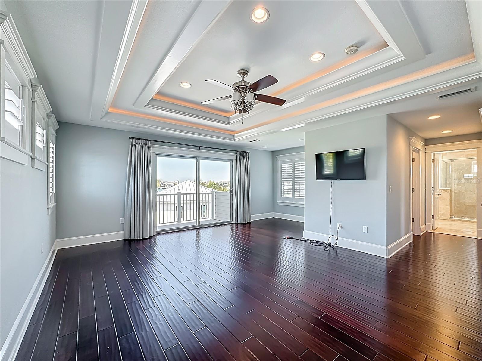 Listing photo id 33 for 529 77th Street