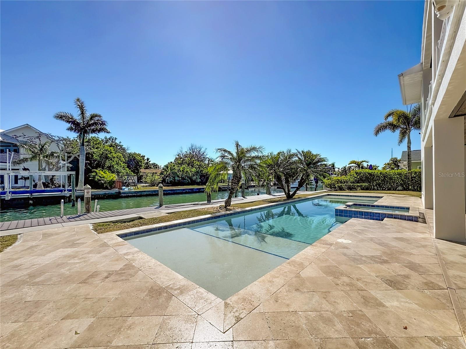 Listing photo id 71 for 529 77th Street