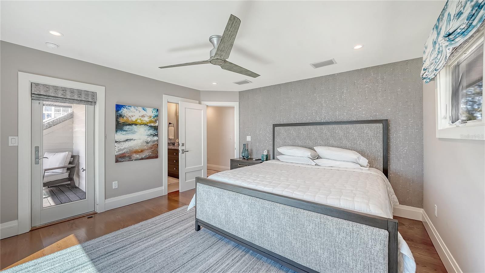 Image 32 of 73 For 95 52nd Street