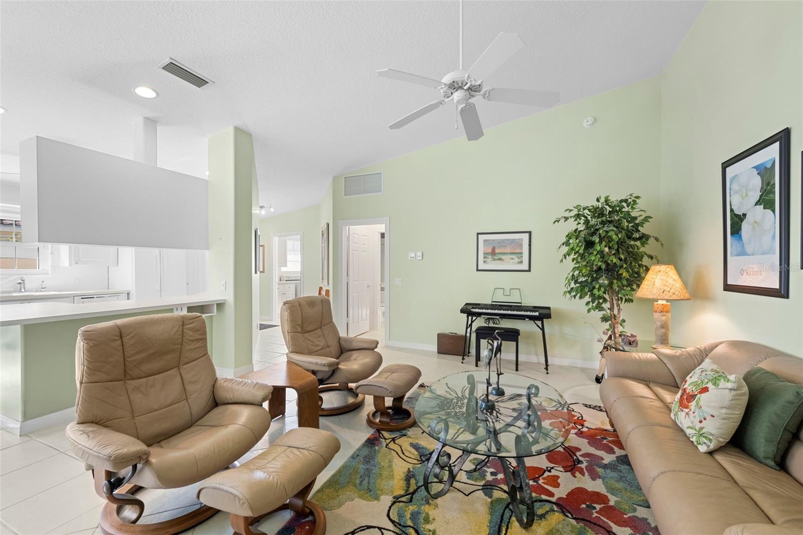 Image 19 of 43 For 7517 Renato Court