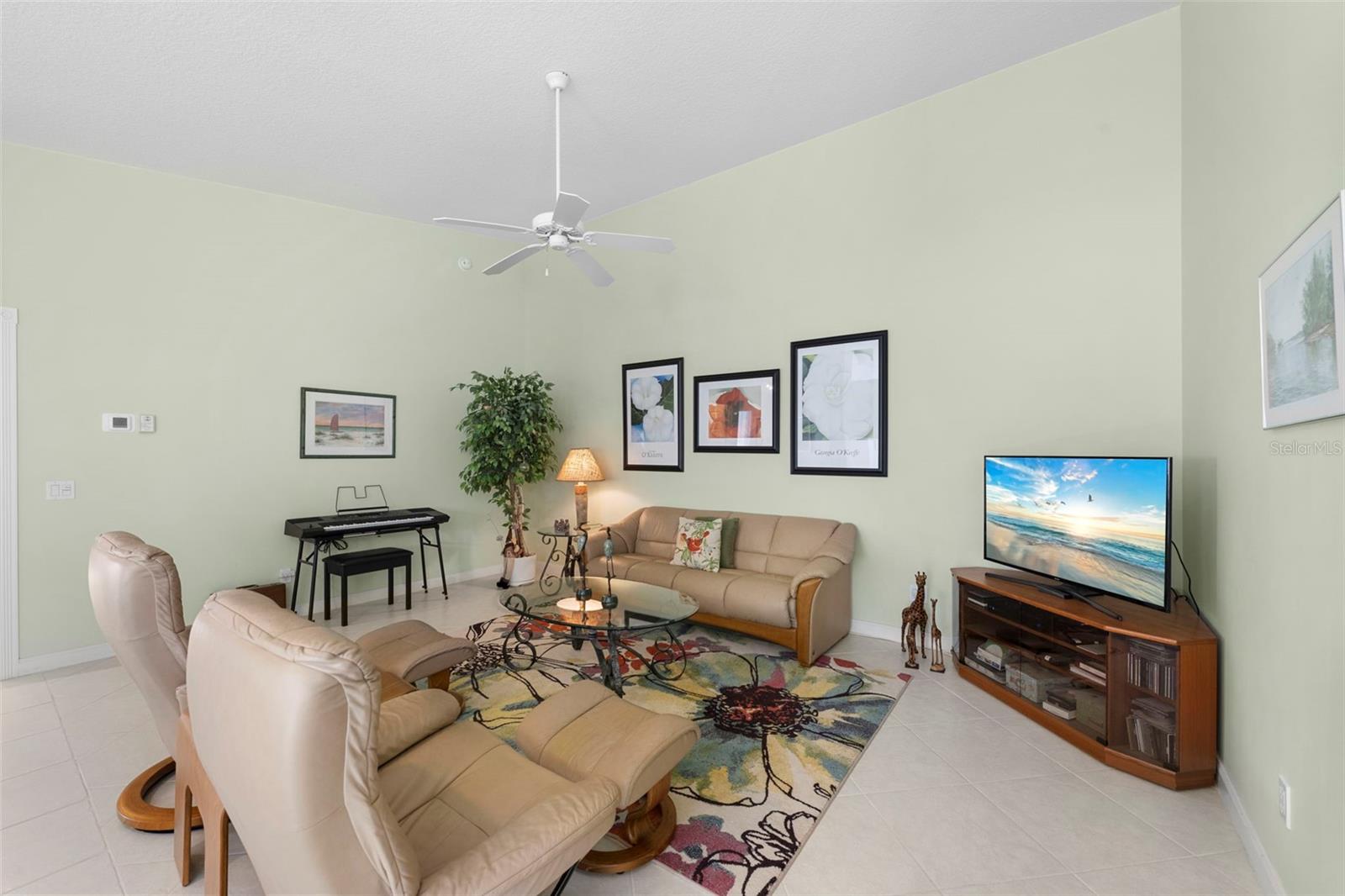 Image 5 of 43 For 7517 Renato Court