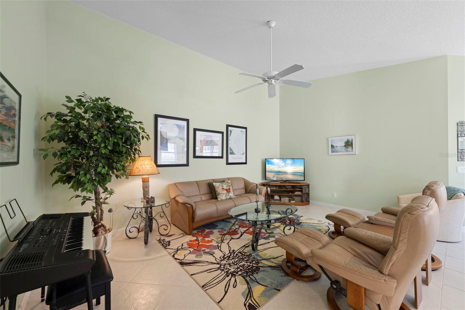 Image 6 of 43 For 7517 Renato Court