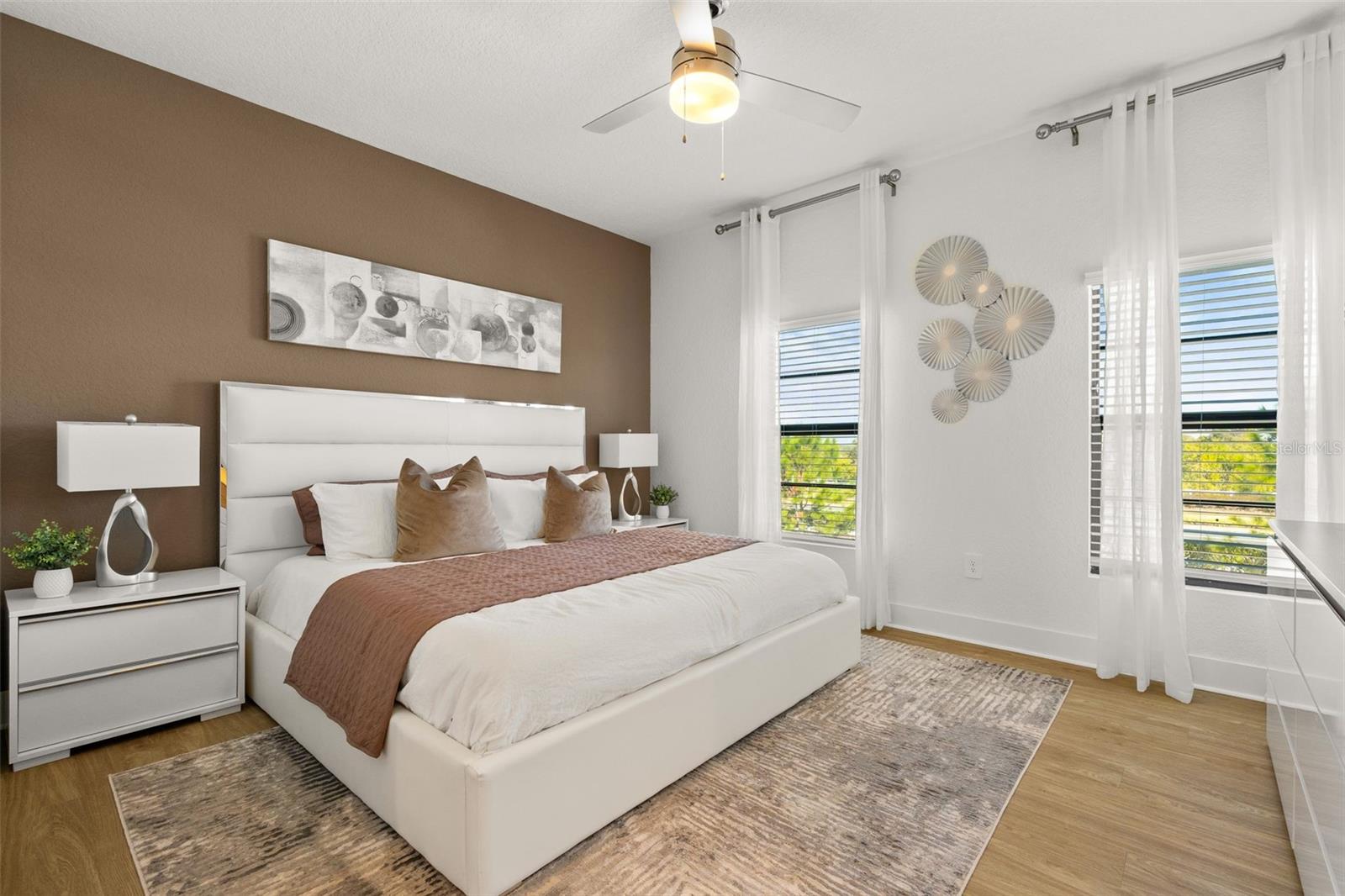 Image 20 of 29 For 8054 Gulfstream Court