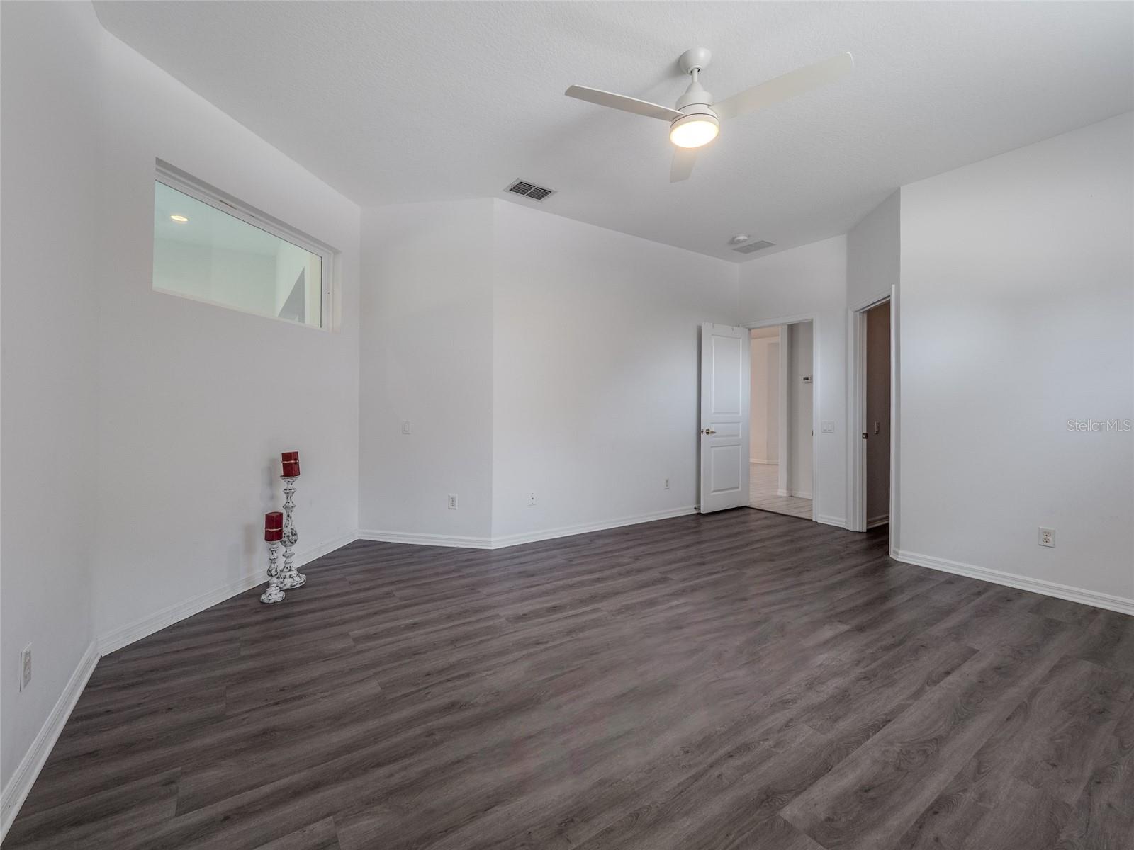 Image 37 of 70 For 6721 Oak Manor Drive