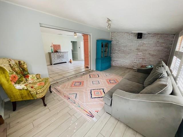 Image 9 of 25 For 2208 Robinson Avenue