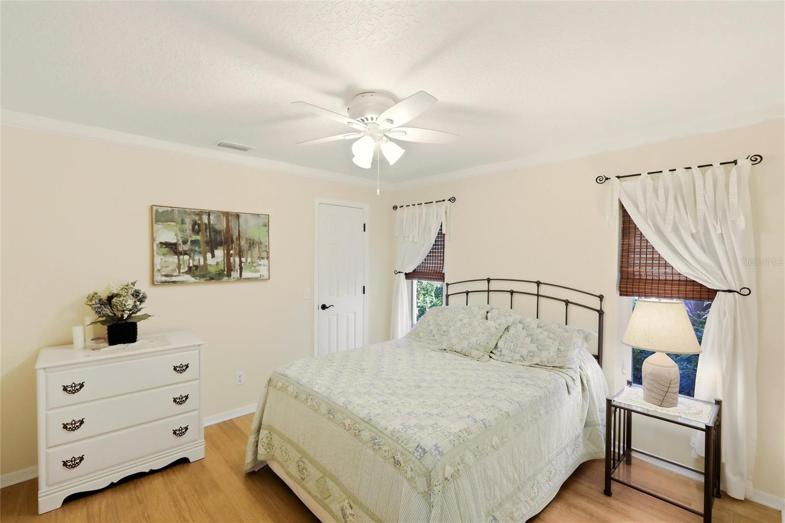 Image 24 of 40 For 12806 7th Avenue Ne