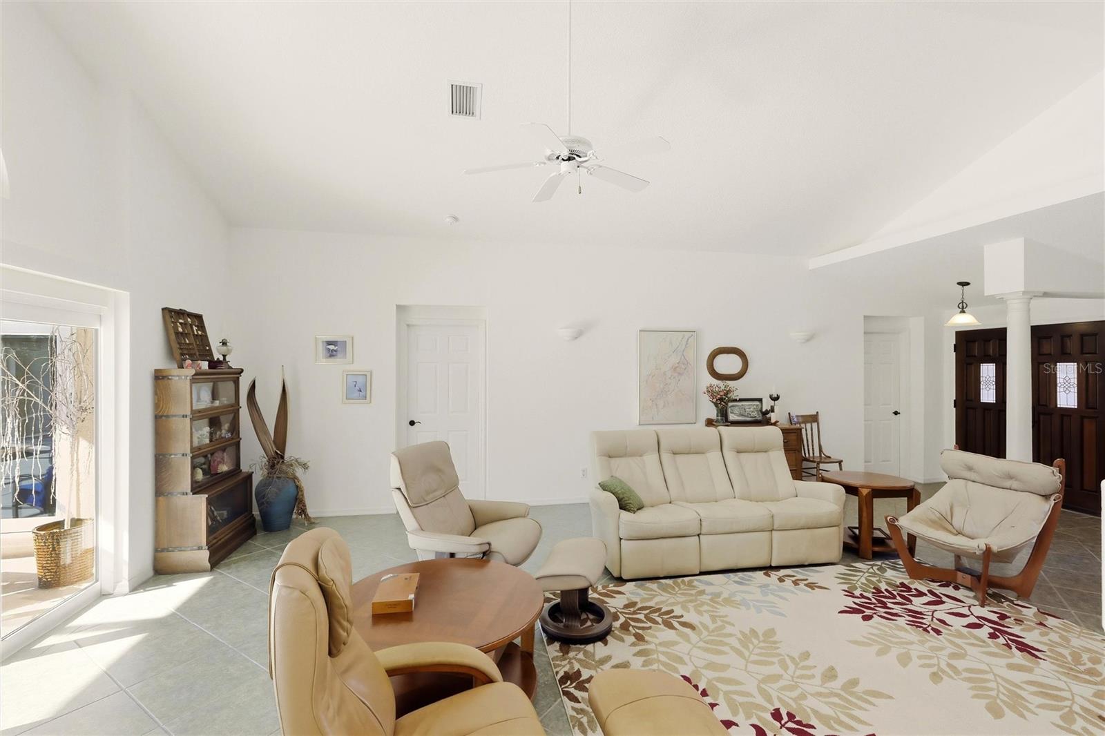 Image 6 of 40 For 12806 7th Avenue Ne