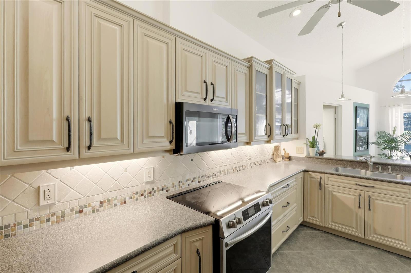 Image 8 of 40 For 12806 7th Avenue Ne