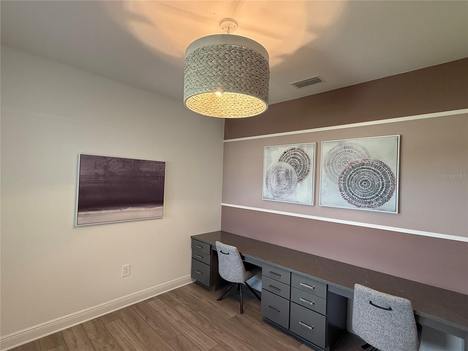 Image 11 of 49 For 1007 Waterline Court