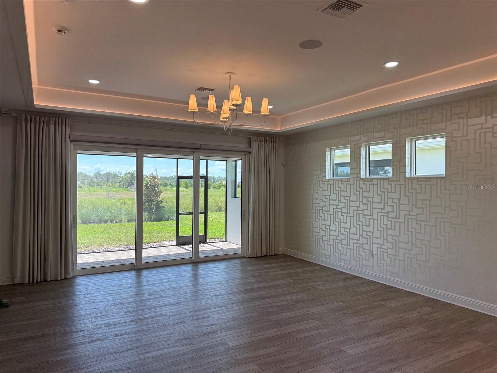 Image 8 of 49 For 1007 Waterline Court