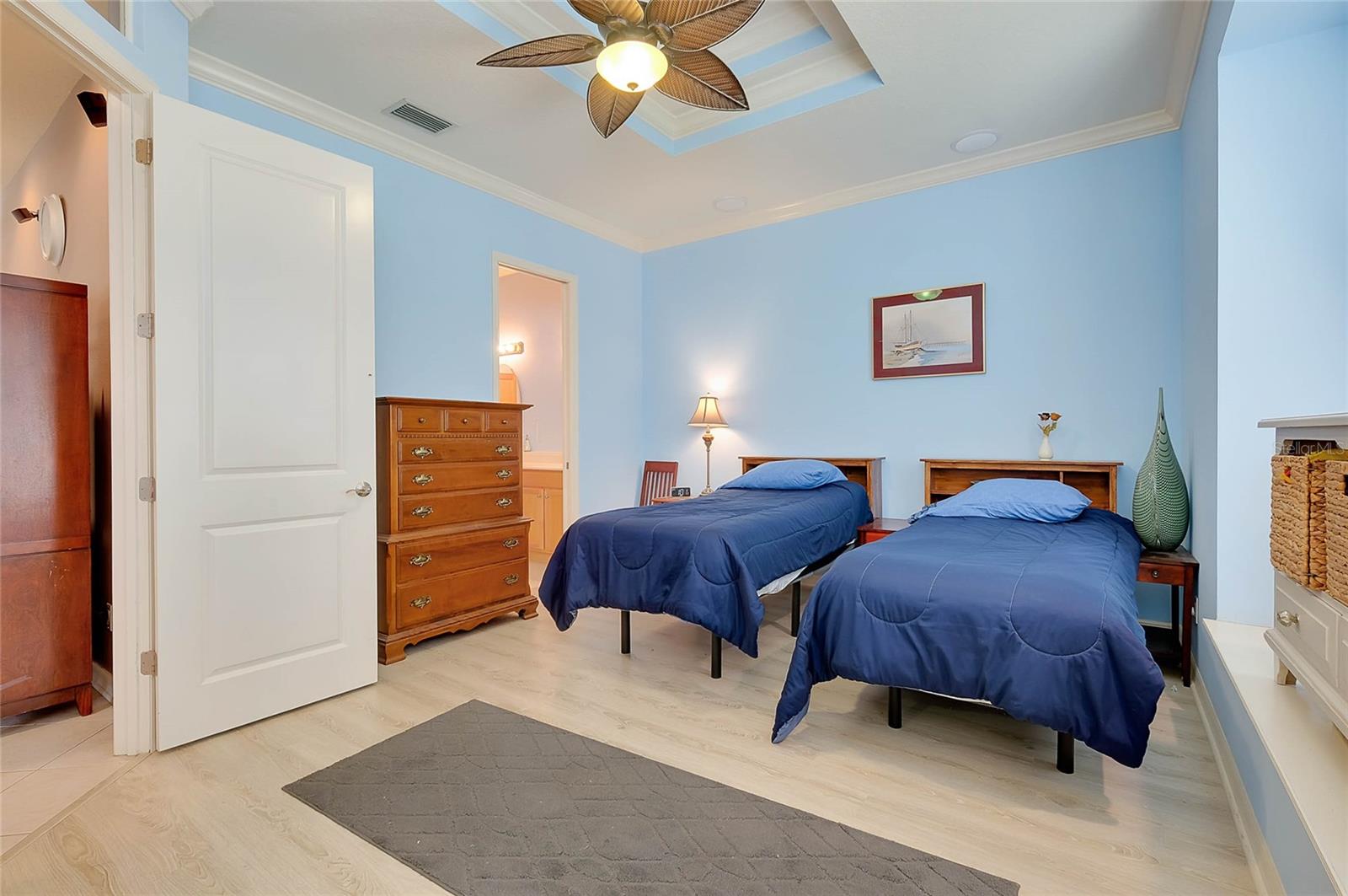 Image 26 of 73 For 7303 Hamilton Road