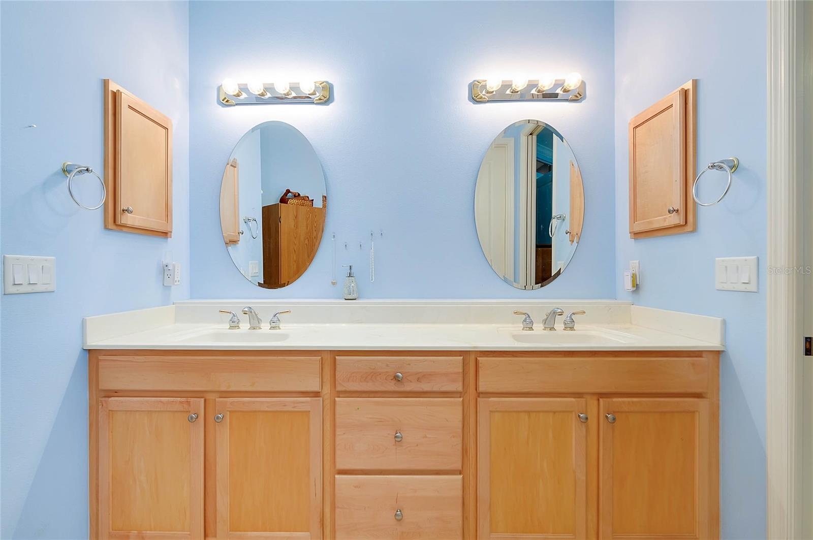 Image 30 of 73 For 7303 Hamilton Road