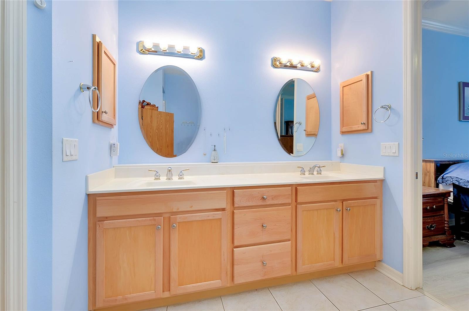 Image 31 of 73 For 7303 Hamilton Road