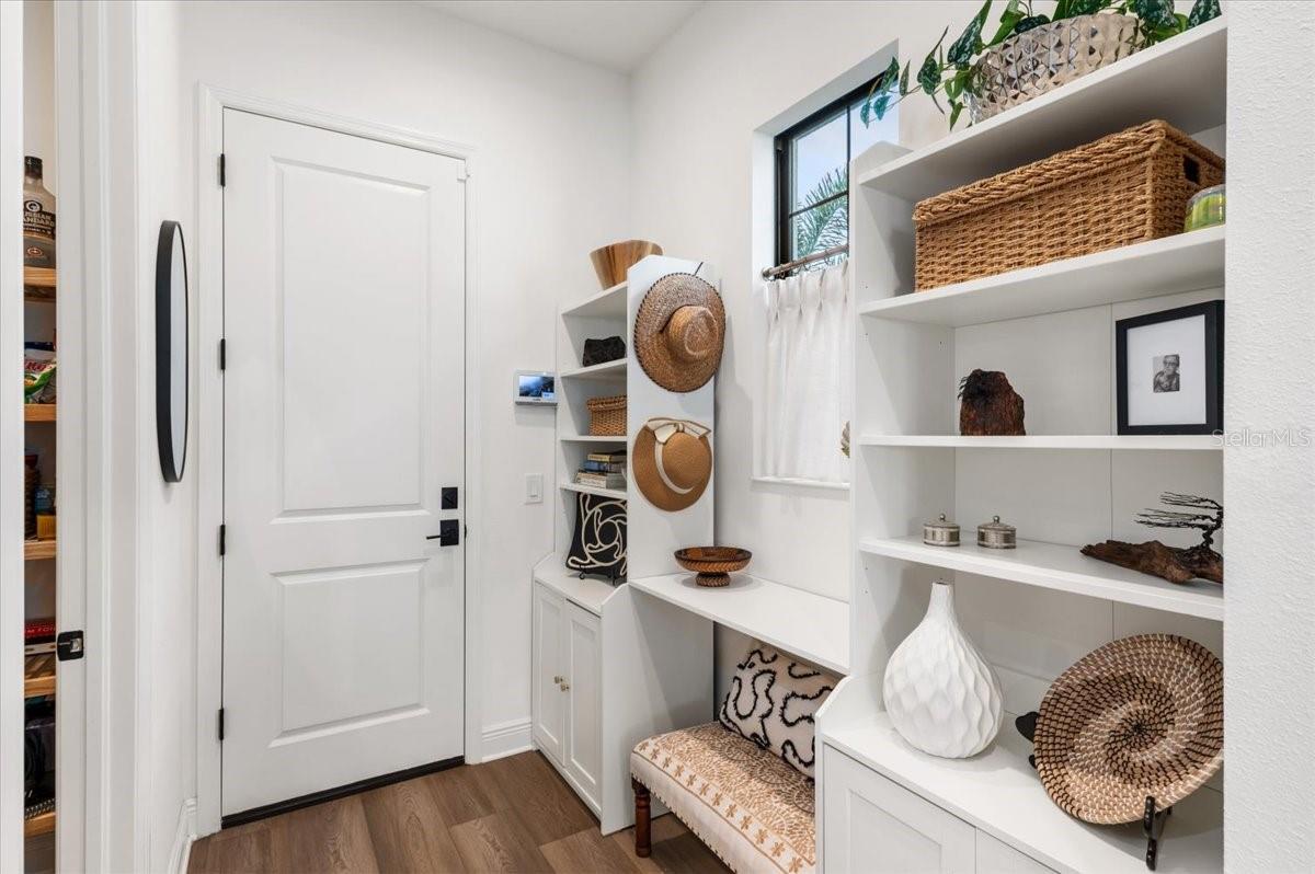 Image 18 of 71 For 6349 Isla Del Ray Avenue