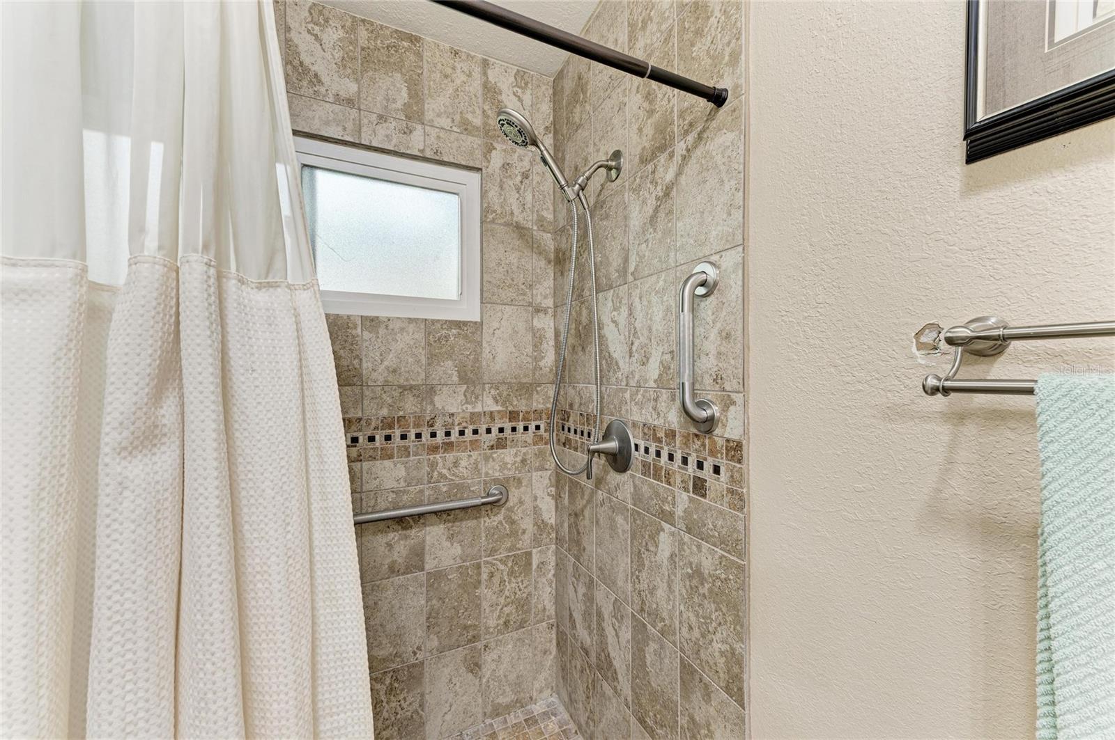 Image 25 of 42 For 1505 Blue Oak Lane