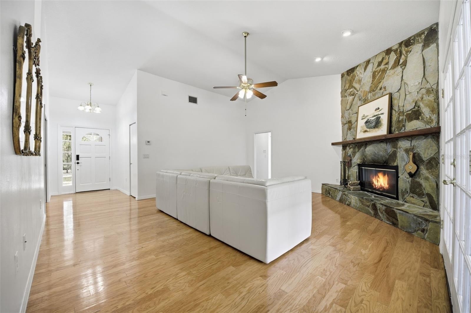 Image 12 of 34 For 10205 28th Ave E