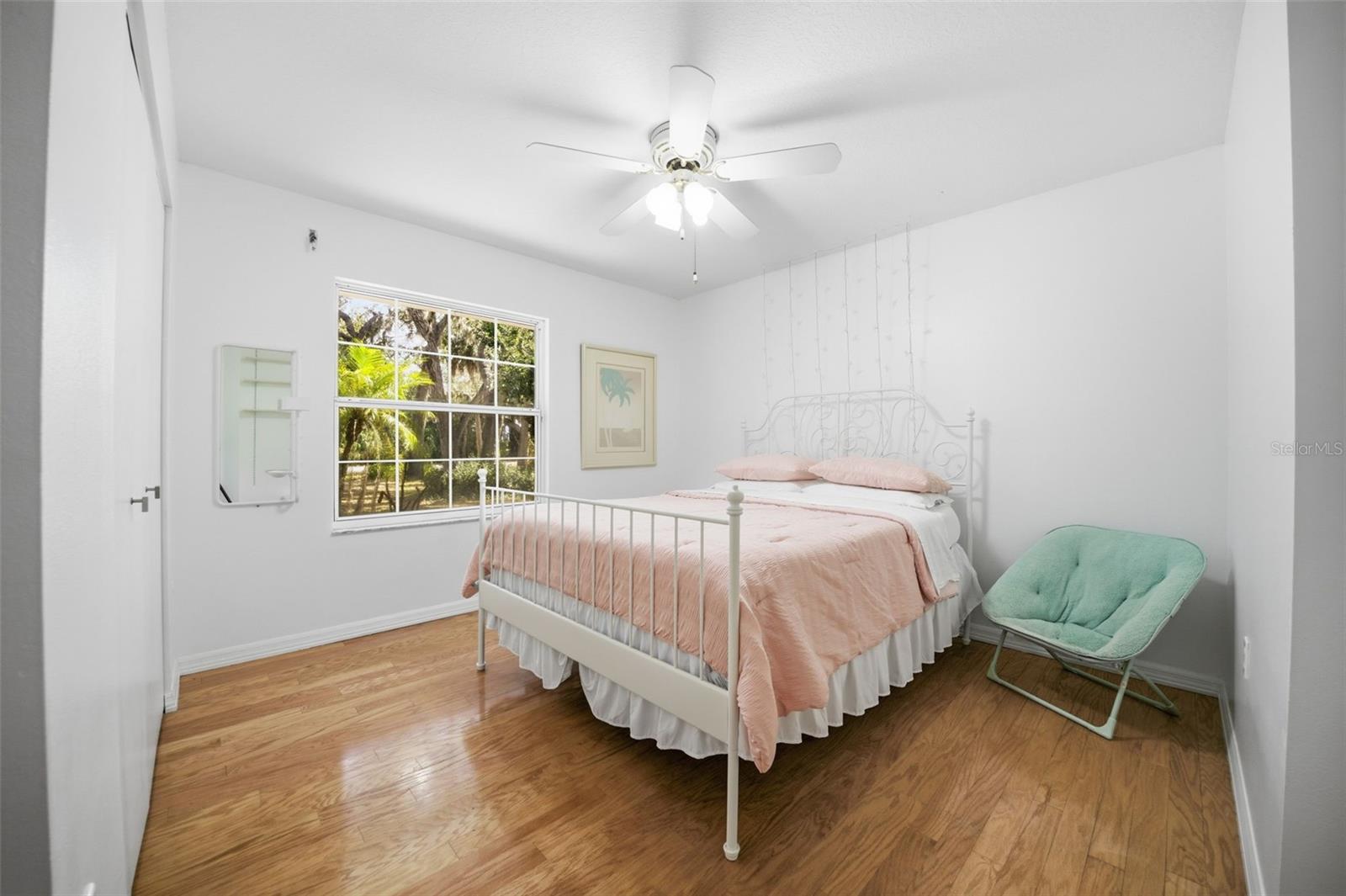 Image 23 of 34 For 10205 28th Ave E