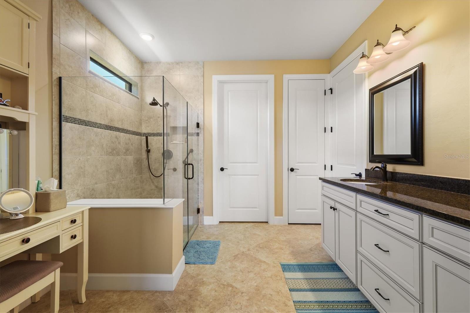 Image 18 of 75 For 17203 Corinna Place