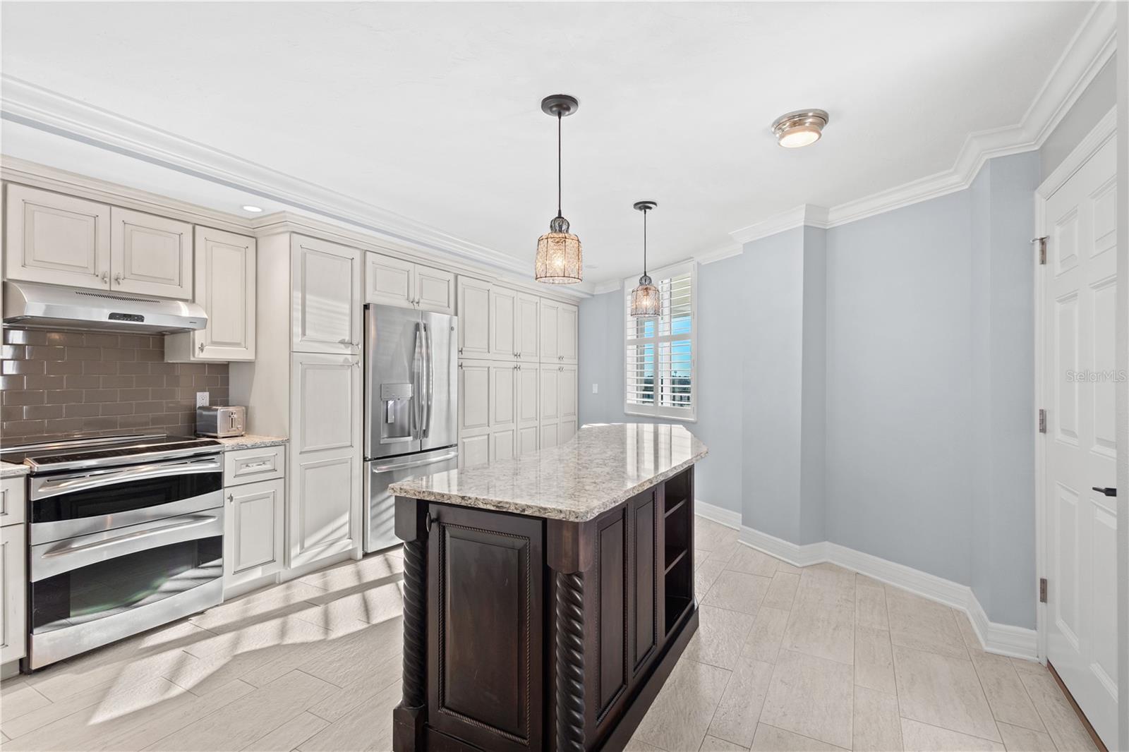 Image 2 of 39 For 5880 Midnight Pass Road 804