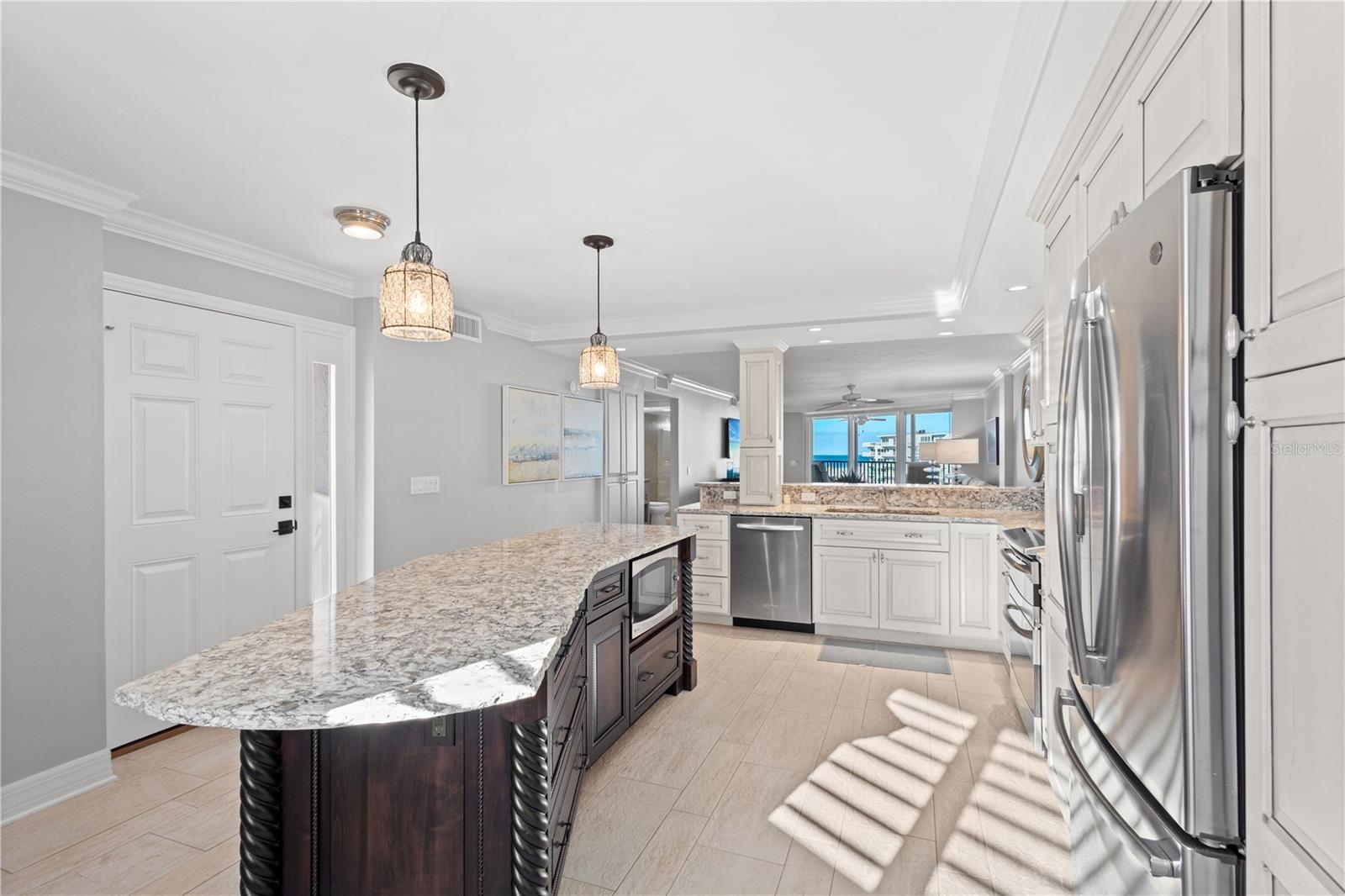 Image 5 of 39 For 5880 Midnight Pass Road 804