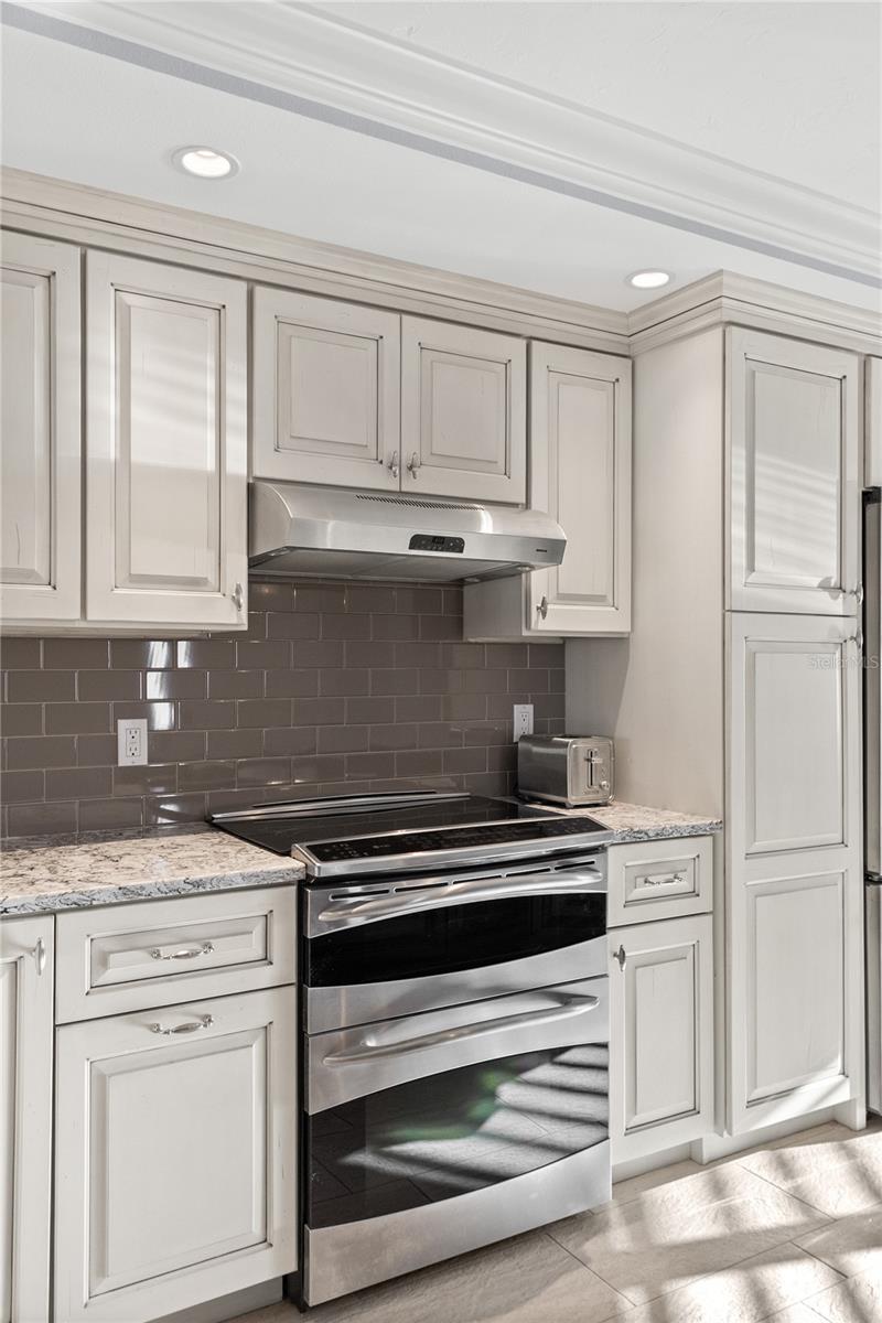 Image 7 of 39 For 5880 Midnight Pass Road 804