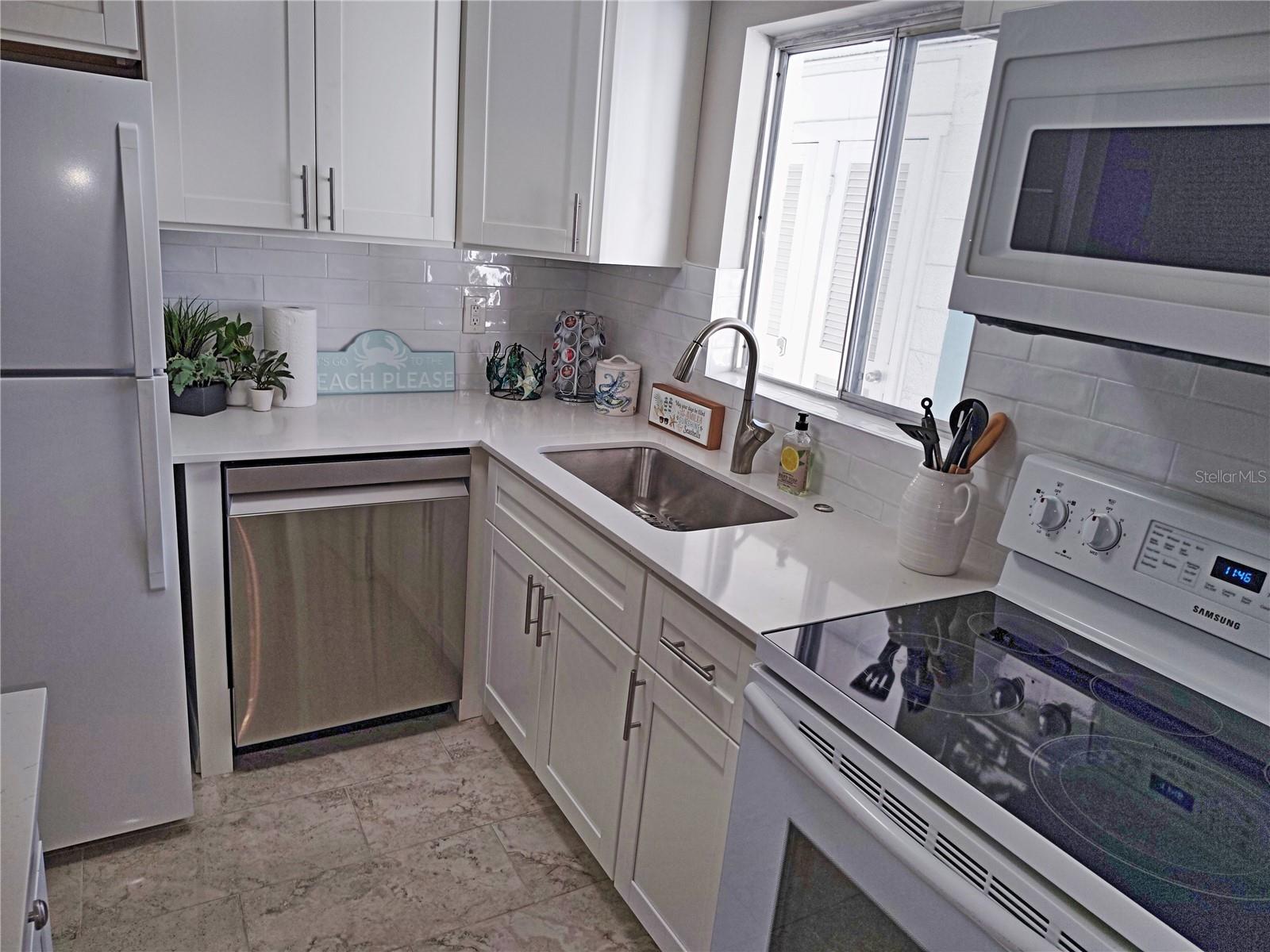 Image 2 of 16 For 1803 Flamingo Boulevard 2