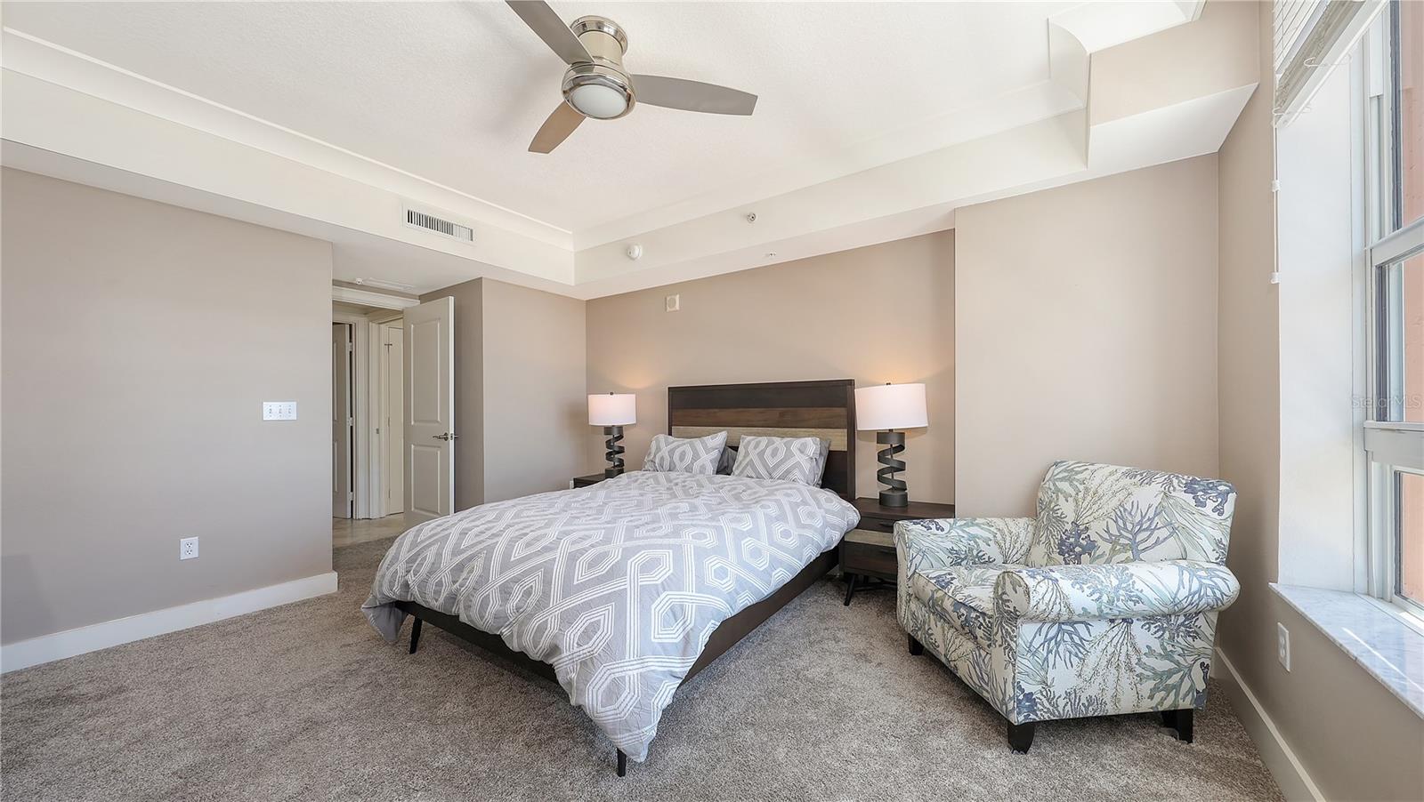 Image 18 of 35 For 1350 Main Street 712