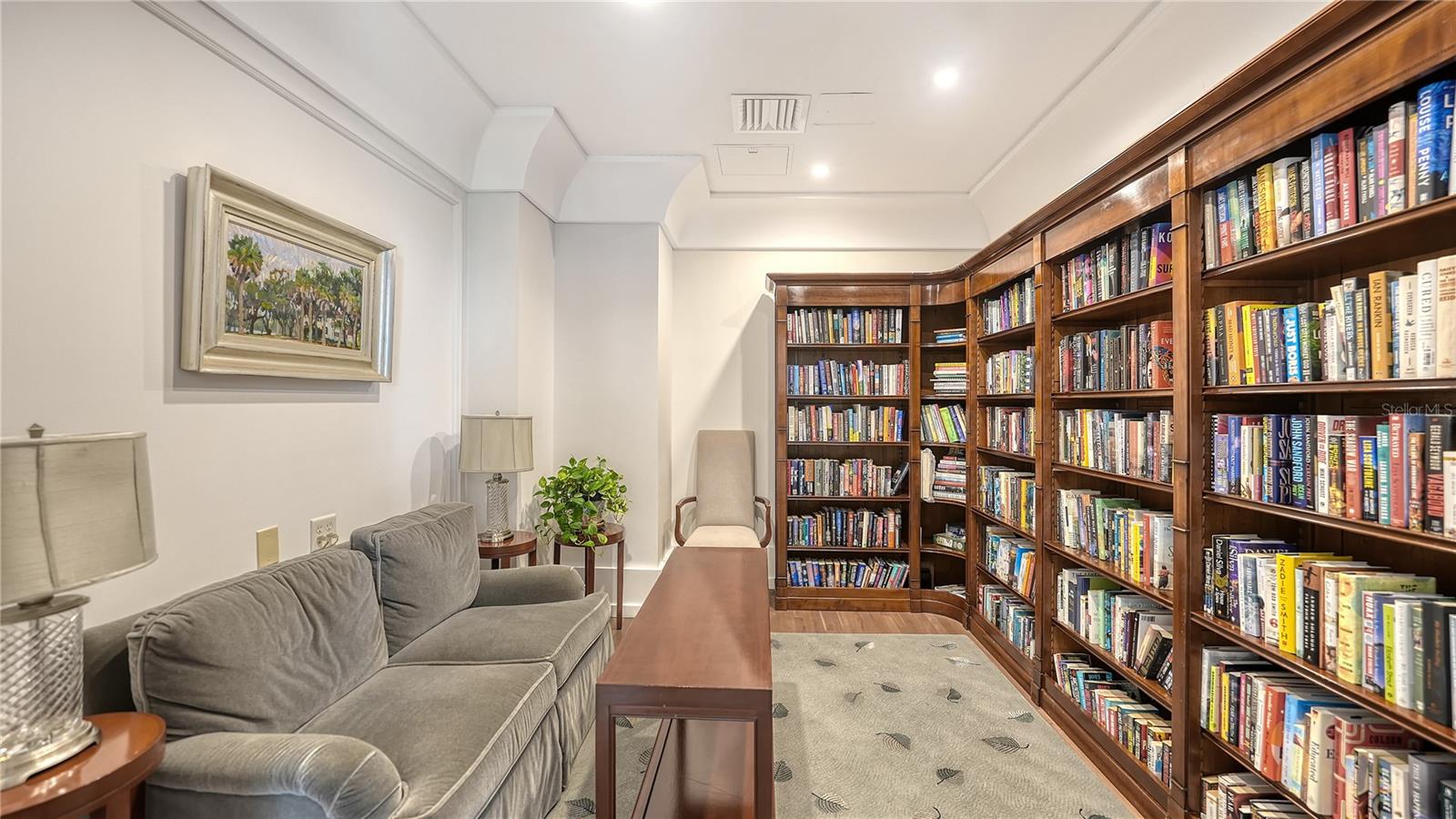 Image 26 of 35 For 1350 Main Street 712