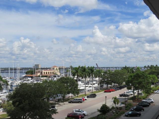 Image 22 of 29 For 1400 1st Avenue W 504