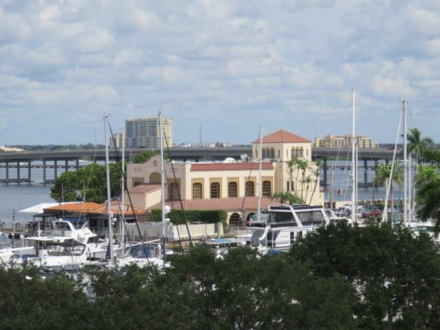 Image 23 of 29 For 1400 1st Avenue W 504