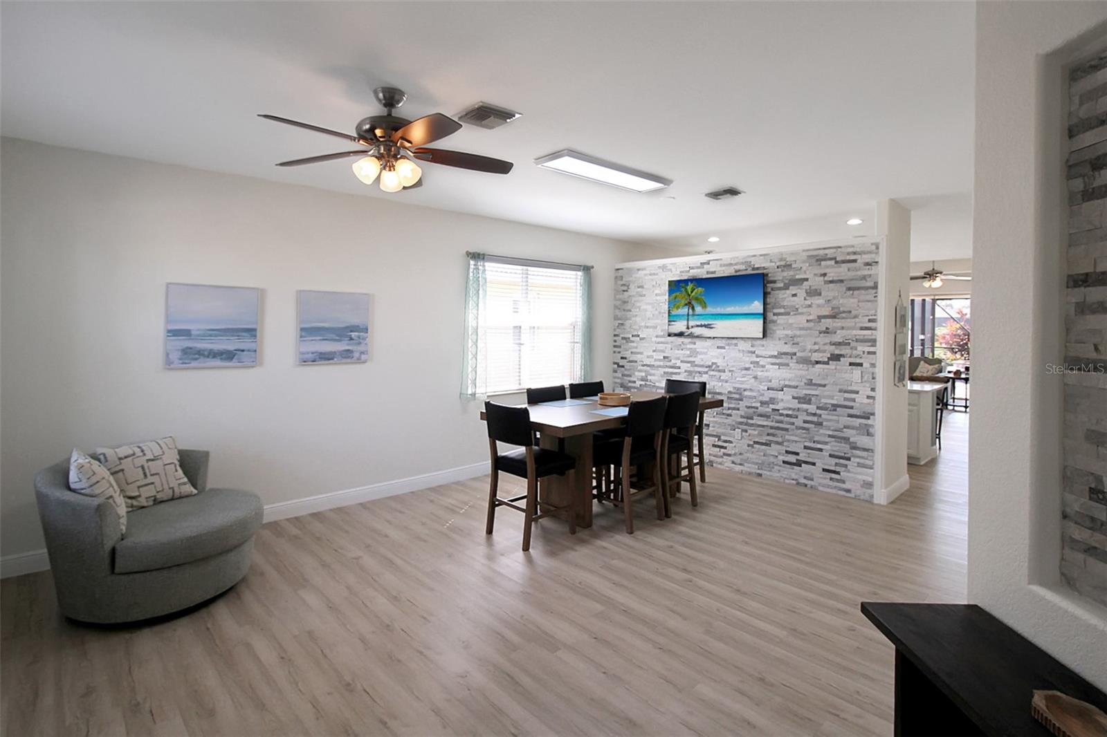 Image 5 of 55 For 8820 Heritage Sound Drive