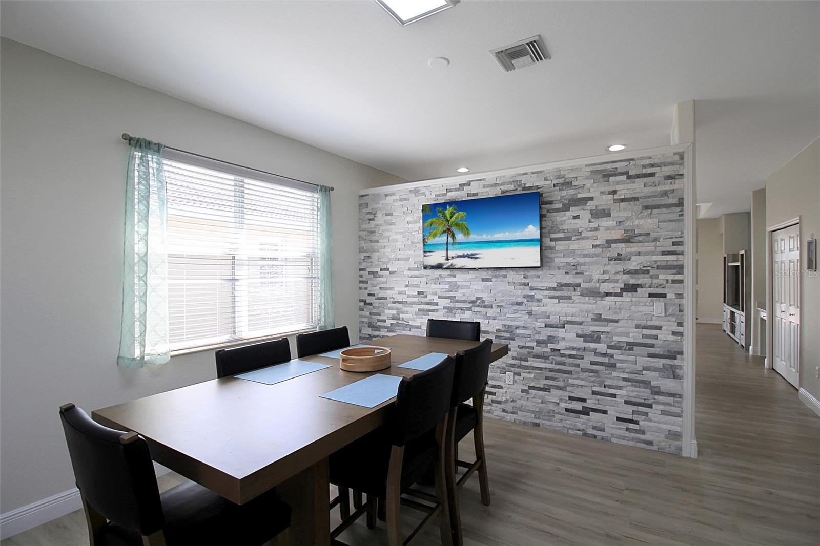 Image 7 of 55 For 8820 Heritage Sound Drive