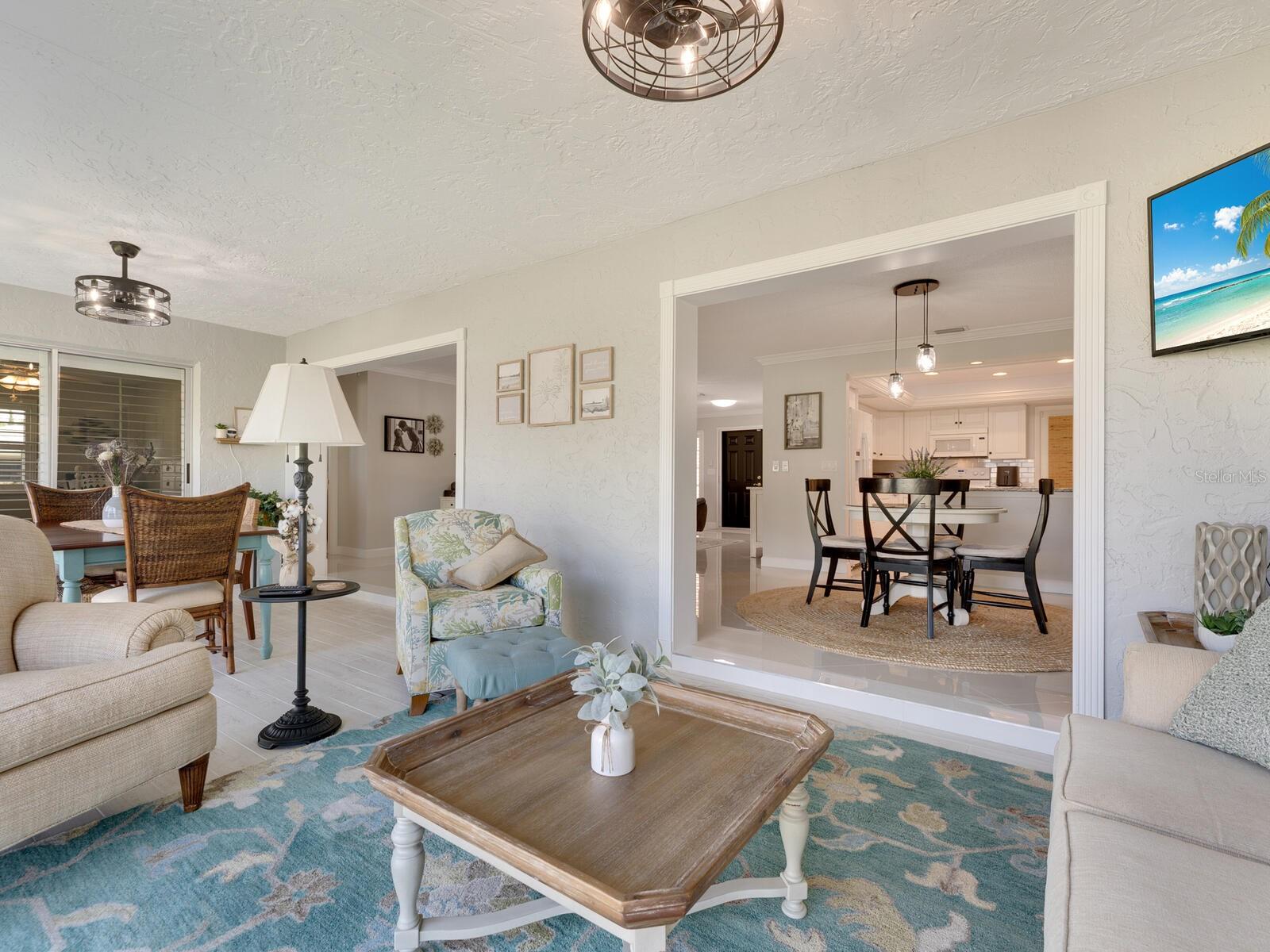 Image 17 of 51 For 6994 Country Club Drive N