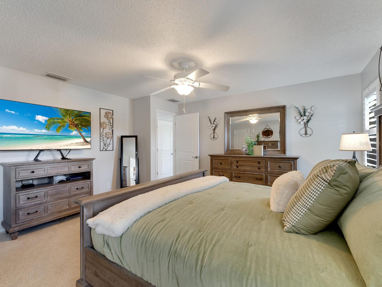 Image 19 of 51 For 6994 Country Club Drive N