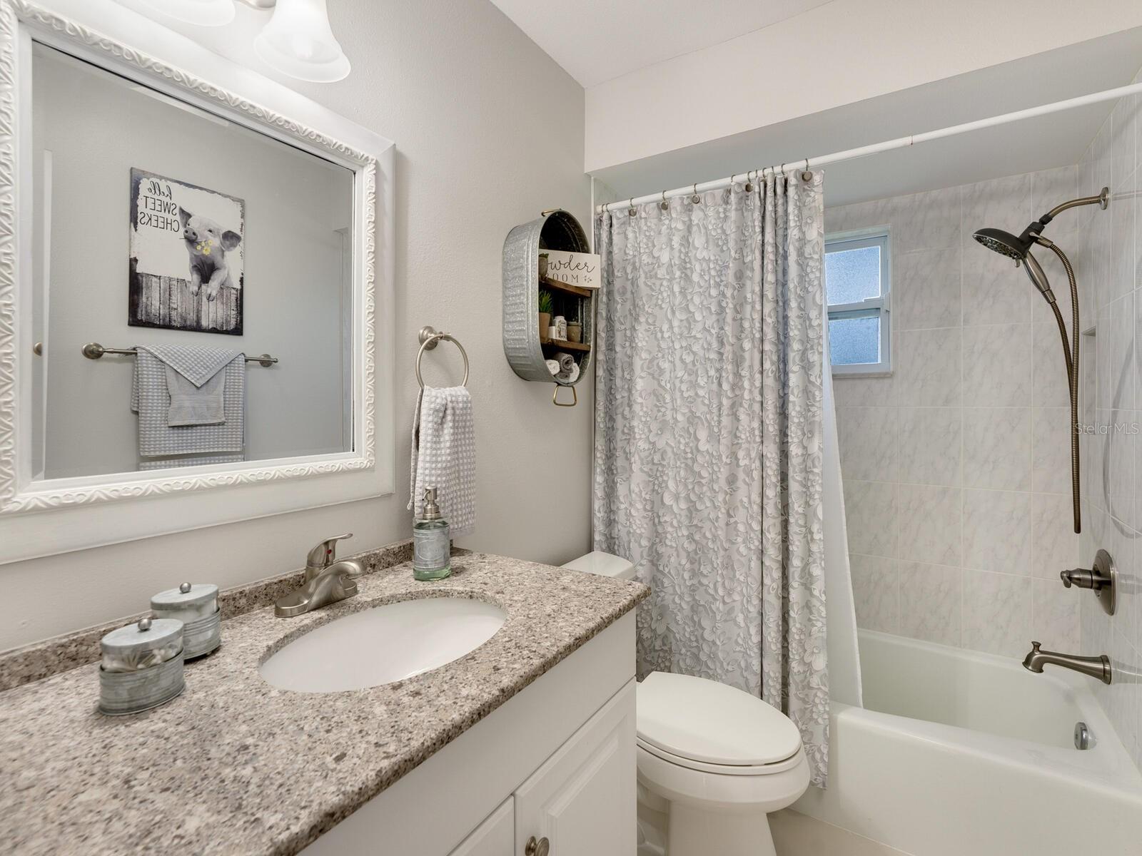 Image 26 of 51 For 6994 Country Club Drive N