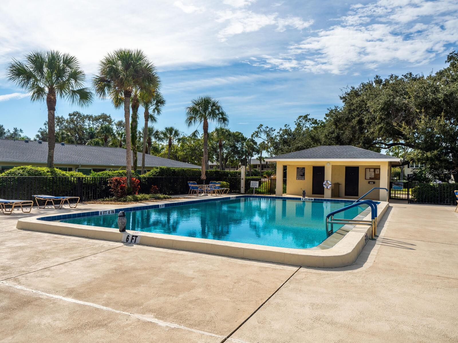 Image 34 of 51 For 6994 Country Club Drive N