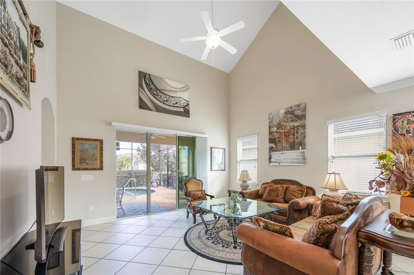 Image 10 of 24 For 843 Molly Circle