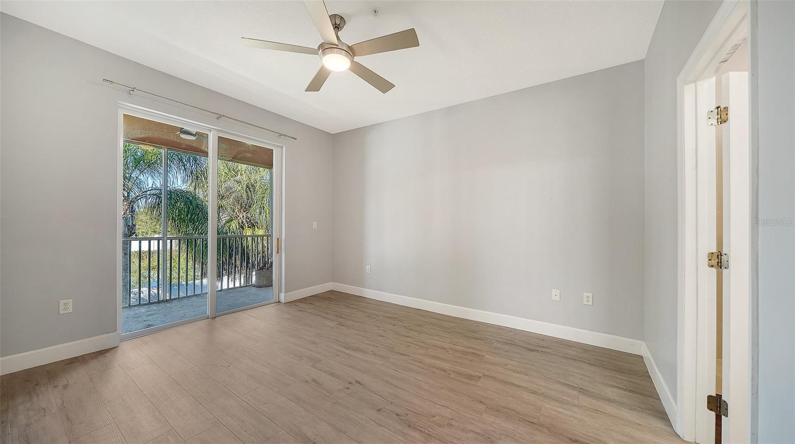 Image 15 of 35 For 7983 Limestone Lane 14-201